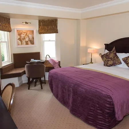 Baileys Hotel